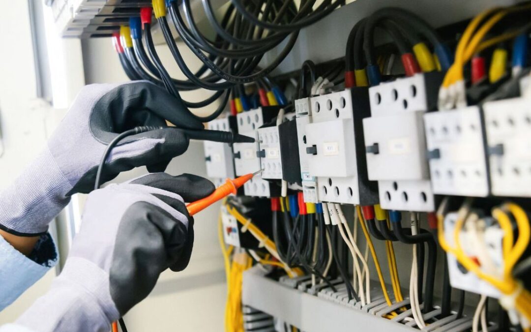 Sicurezza elettrica: come avere un impianto elettrico industriale a norma